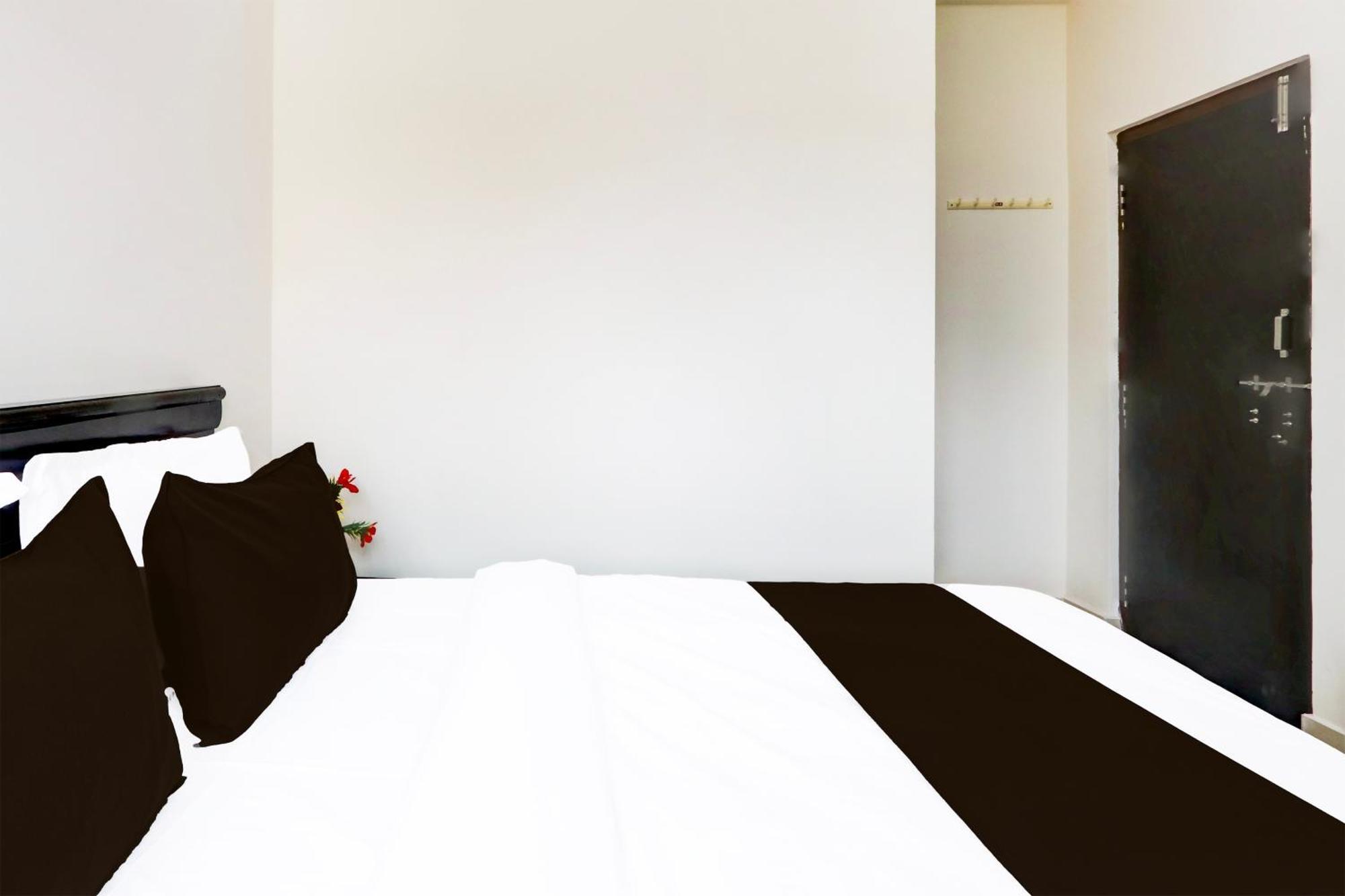 Super Hotel O Adibatla Near Tcs Ibrahimpatan エクステリア 写真